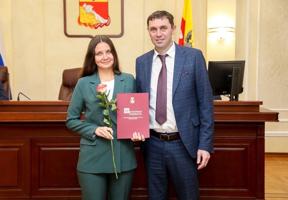 Глава Воронежа поздравил коллег из администрации с Днём экономиста Глава Воронежа поздравил коллег из администрации с Днём экономиста