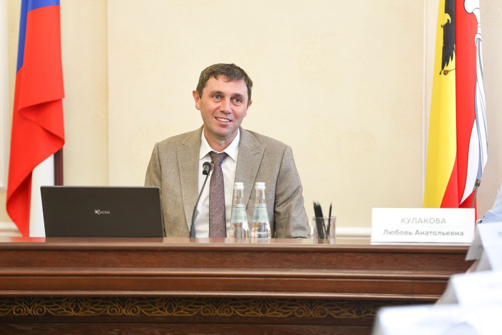 Мэр Воронежа Сергей Петрин ответил на вопросы молодёжного актива города