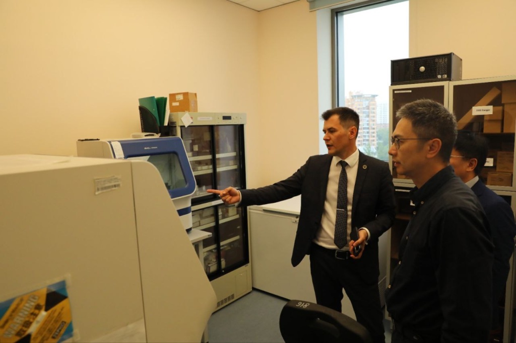 Директор НМИЦ эндокринологии: грант РНФ и партнерство с Китаем открывают путь к прорыву в лечении аутоиммунных заболеваний