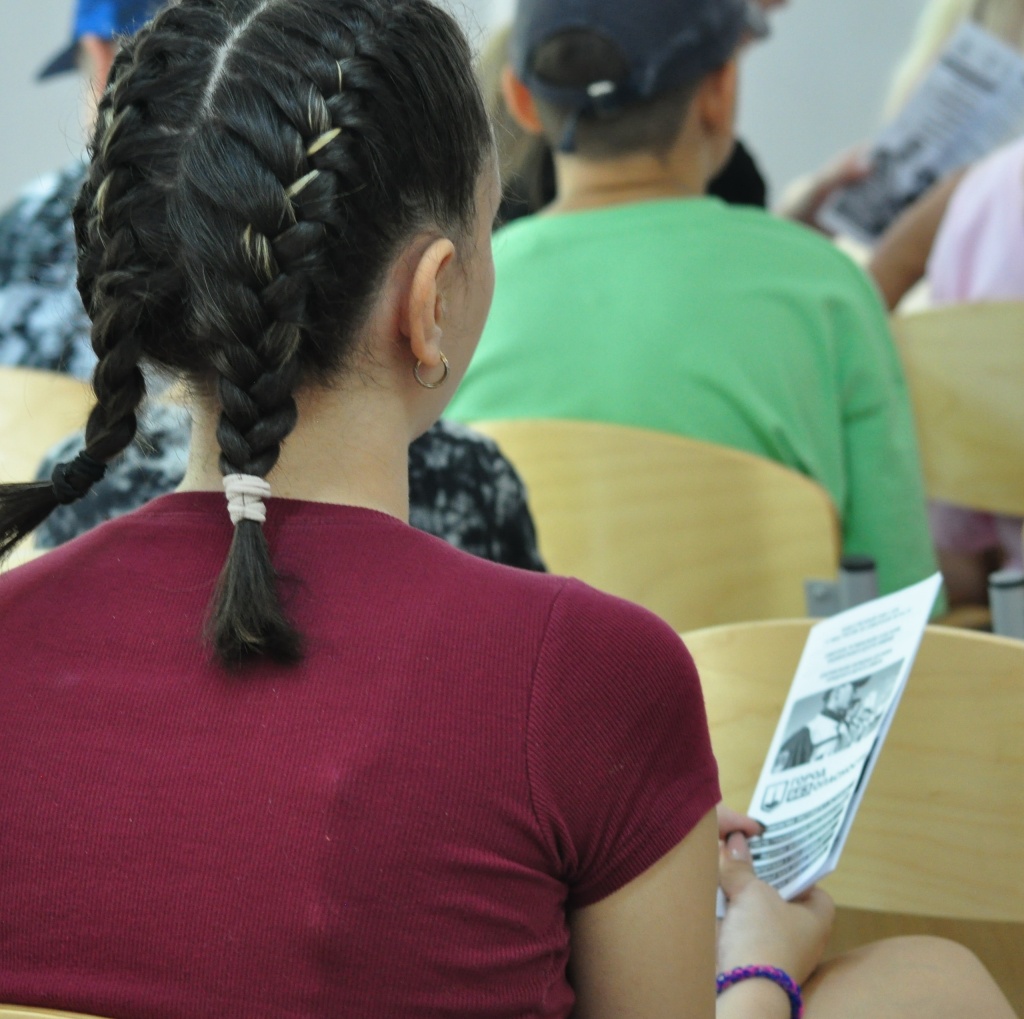 В самарском детско-оздоровительном центре «АРГО» в рамках акции «Безопасное лето» учат воспитанников противостоять деструктивным влияниям