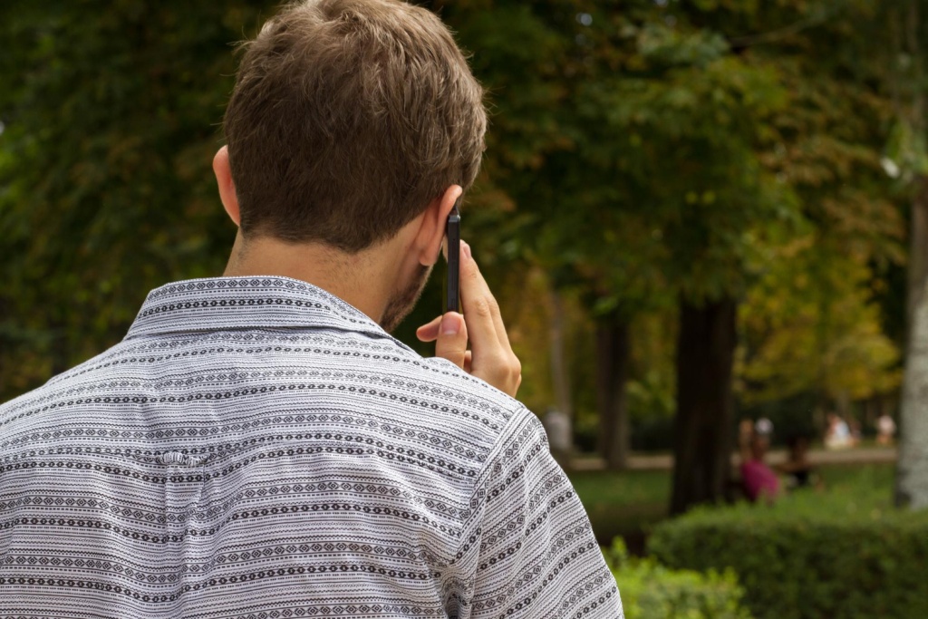 Традиционная телефония возвращается: последствия ограничений в мессенджерах
