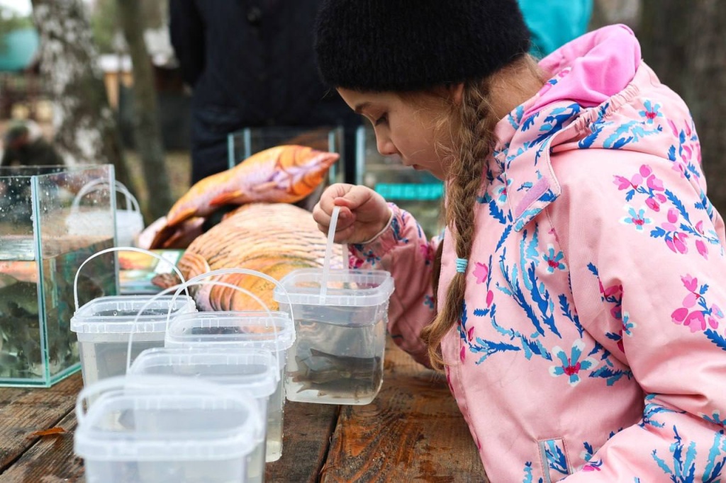 Мэр Воронежа Сергей Петрин поучаствовал в зарыблении Воронежского водохранилища