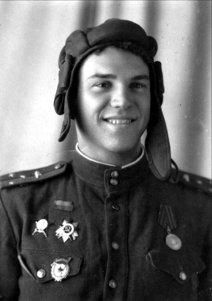 Сергей Петрин поздравил Почётного жителя Воронежа Николая Борисова со столетним юбилеем