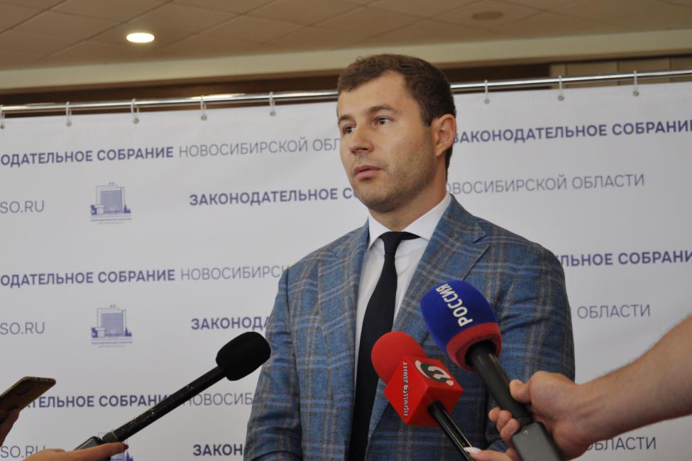 Депутаты ЗАКСа Новосибирской области: закон по совершенствованию налогового законодательства нужно было принимать еще вчера