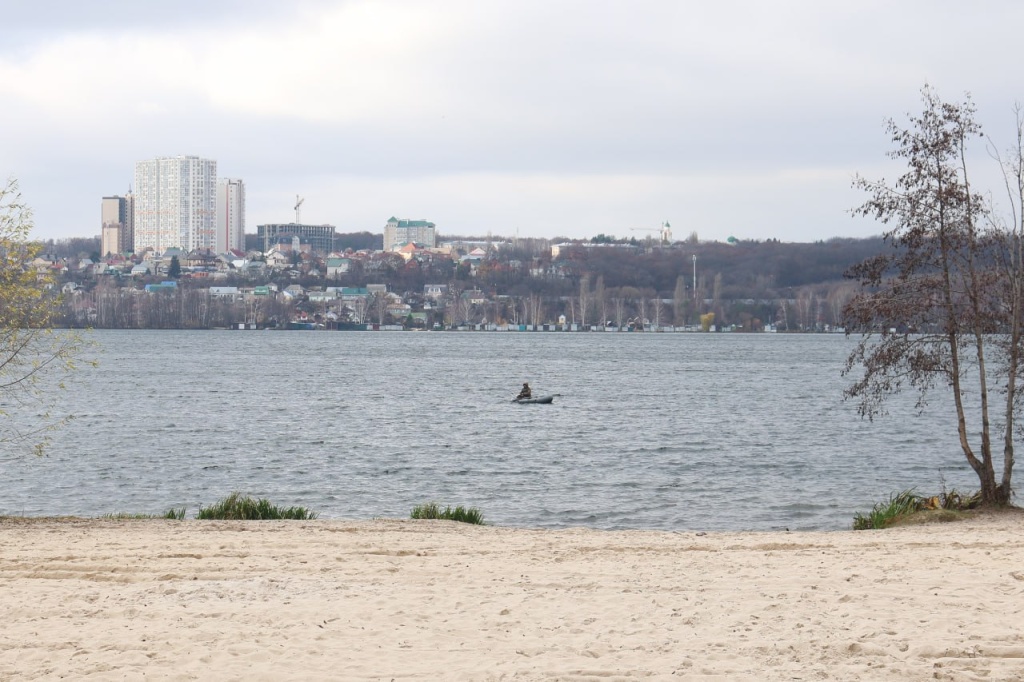 Визит Сергея Петрина на набережную Артамонова: шаг к комфортной городской среде Визит Сергея Петрина на набережную Артамонова: шаг к комфортной городской среде