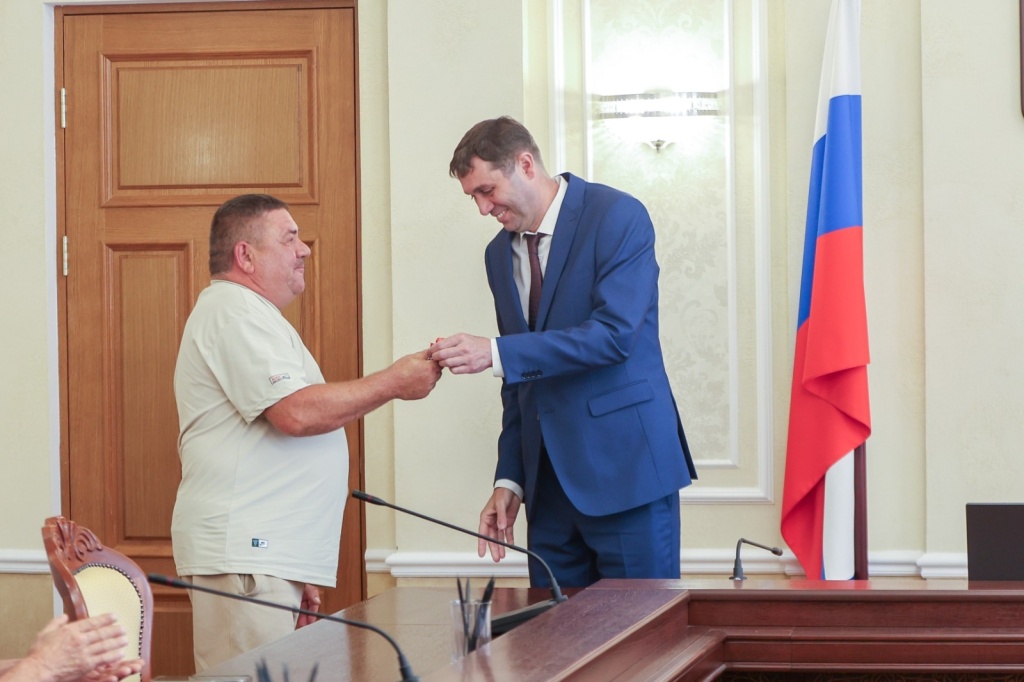 Воронеж продолжает обновлять парк спецтехники: мэр Сергей Петрин о планах благоустройства