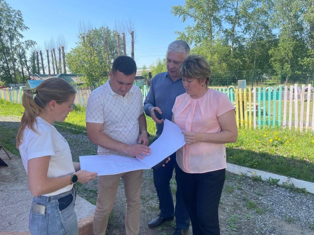 Территории четырёх школ Иркутского района приведут в порядок этим летом