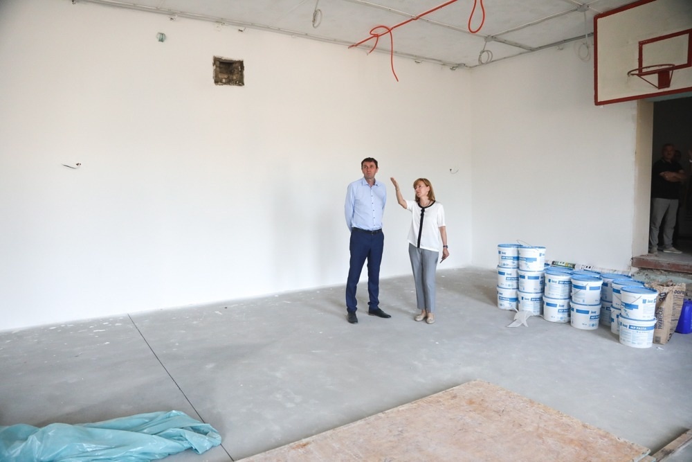 Сергей Петрин проинспектировал ход реконструкции школы №45 и капремонта школы №90 и дал ряд поручений Сергей Петрин проинспектировал ход реконструкции школы №45 и капремонта школы №90 и дал ряд поручений