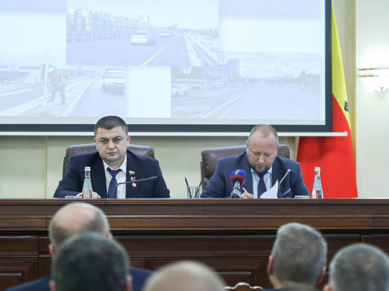 Дорожный сезон в Воронеже: итоги обсудили в мэрии на еженедельном совещании