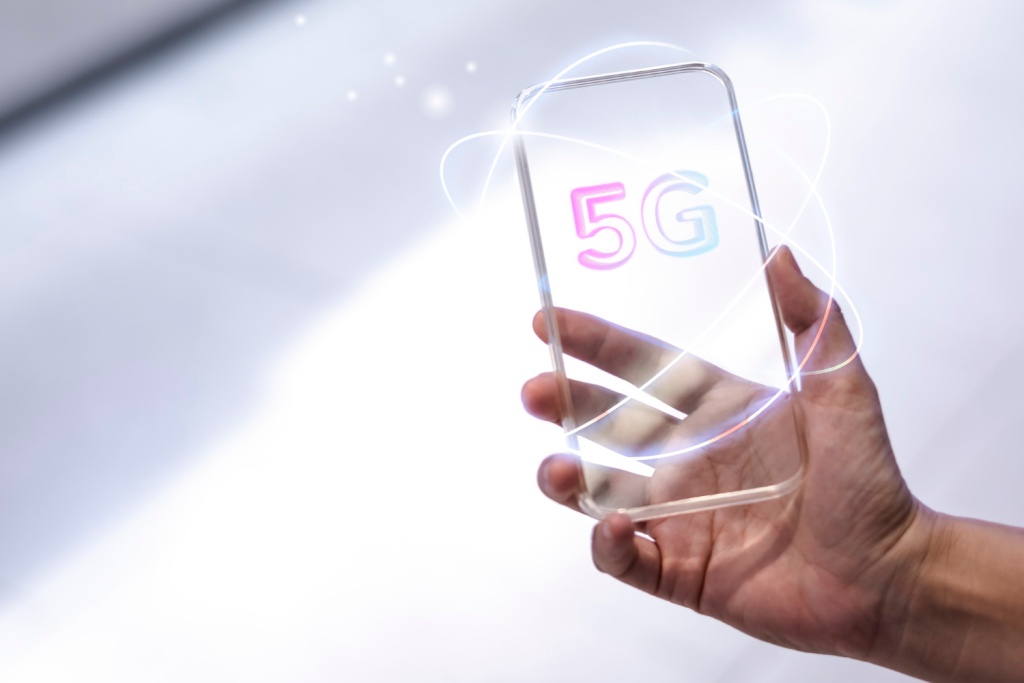 5G и iPhone: Минцифры добивается доступа к сетям пятого поколения 5G и iPhone: Минцифры добивается доступа к сетям пятого поколения