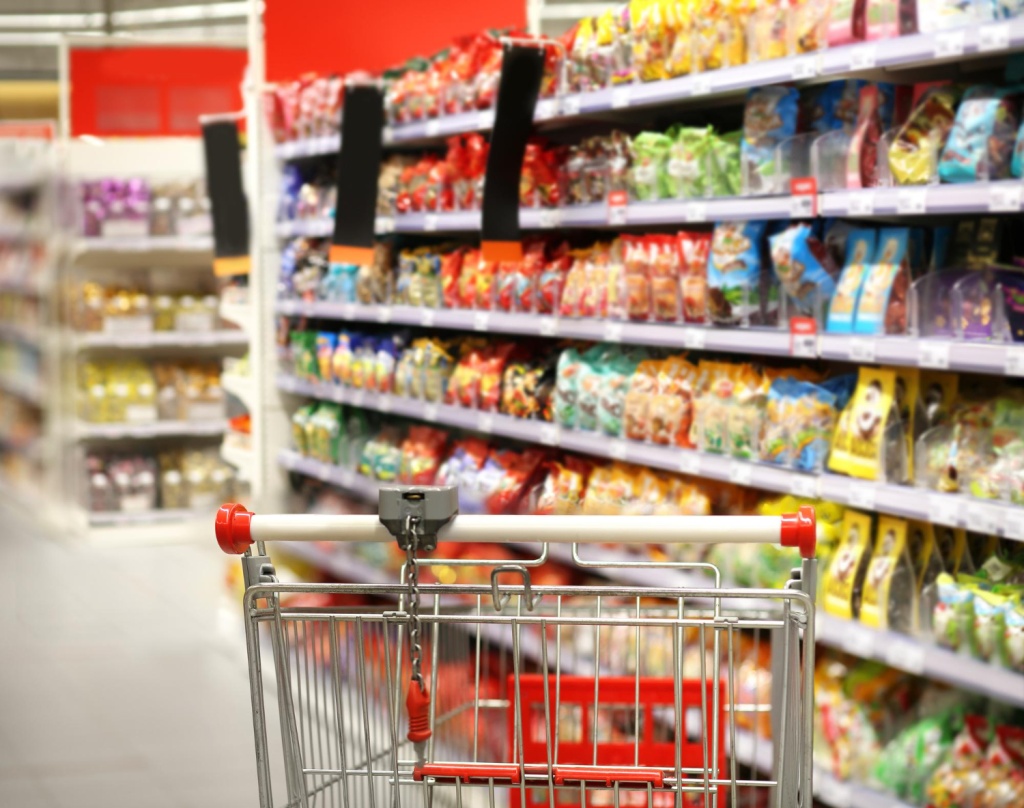 Покупателями бизнеса «Ашан» в России могут стать «Лента» и X5 Group