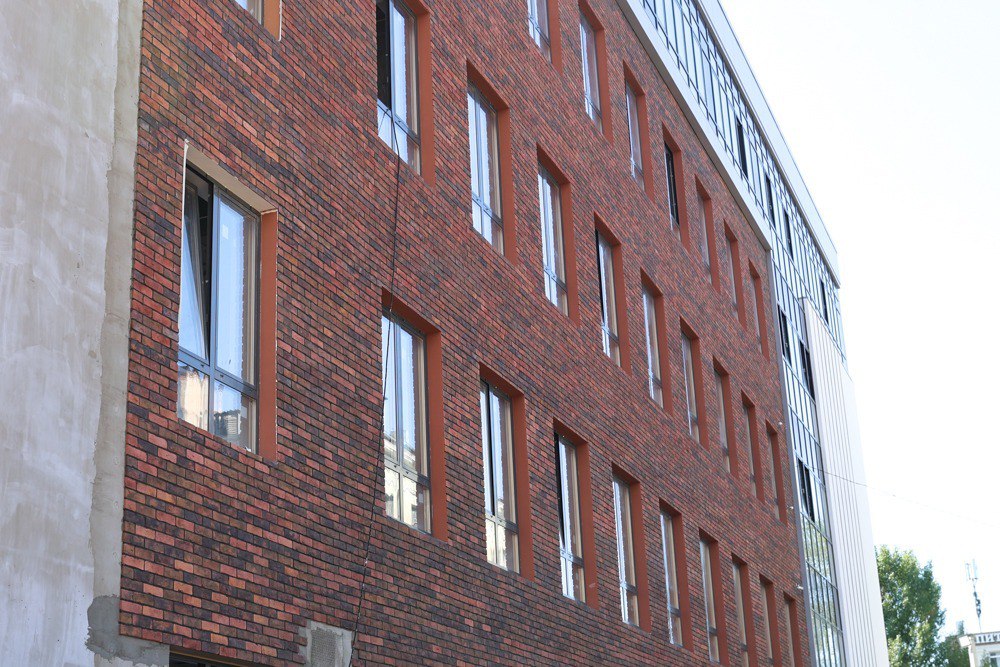 Мэр Воронежа Сергей Петрин поручил усилить контроль за реконструкцией школы №45