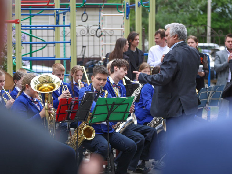 Мэр Воронежа поздравил ветерана Великой Отечественной войны Николая Акулова с присвоением ему звания Почётного гражданина города