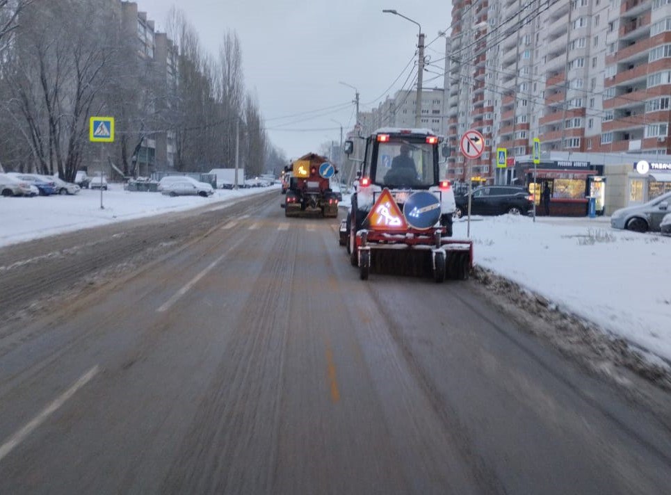 В Воронеже коммунальные службы перешли на круглосуточный режим работы В Воронеже коммунальные службы перешли на круглосуточный режим работы