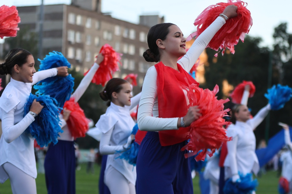Мэр Воронежа Сергей Петрин посетил церемонию открытия новых спортплощадок в микрорайоне Придонской
