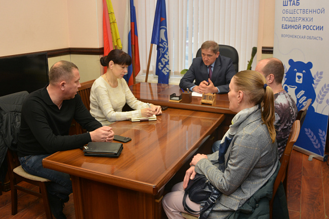 Проблемы микрорайона 1 Мая — на контроле депутата: Андрей Соболев провёл приём граждан