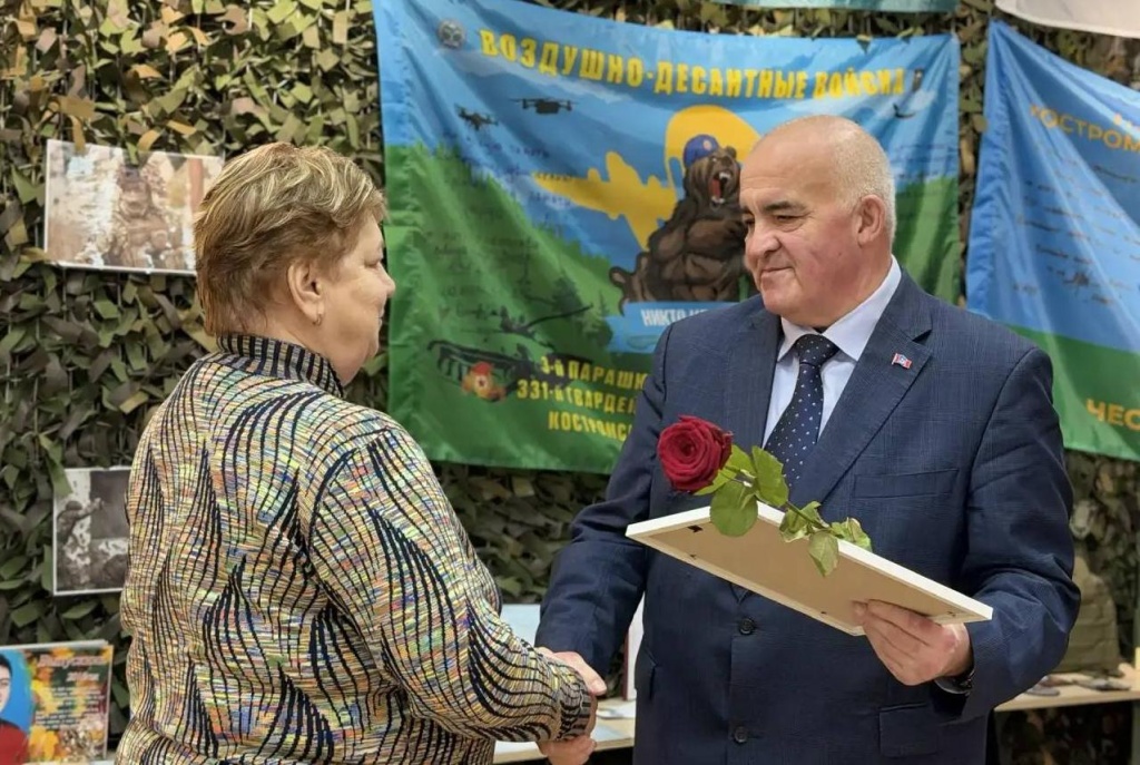 Губернатор Сергей Ситников лично поблагодарил волонтёров «Армии тыла памяти Эдуарда Реунова» за масштабную помощь российским военным