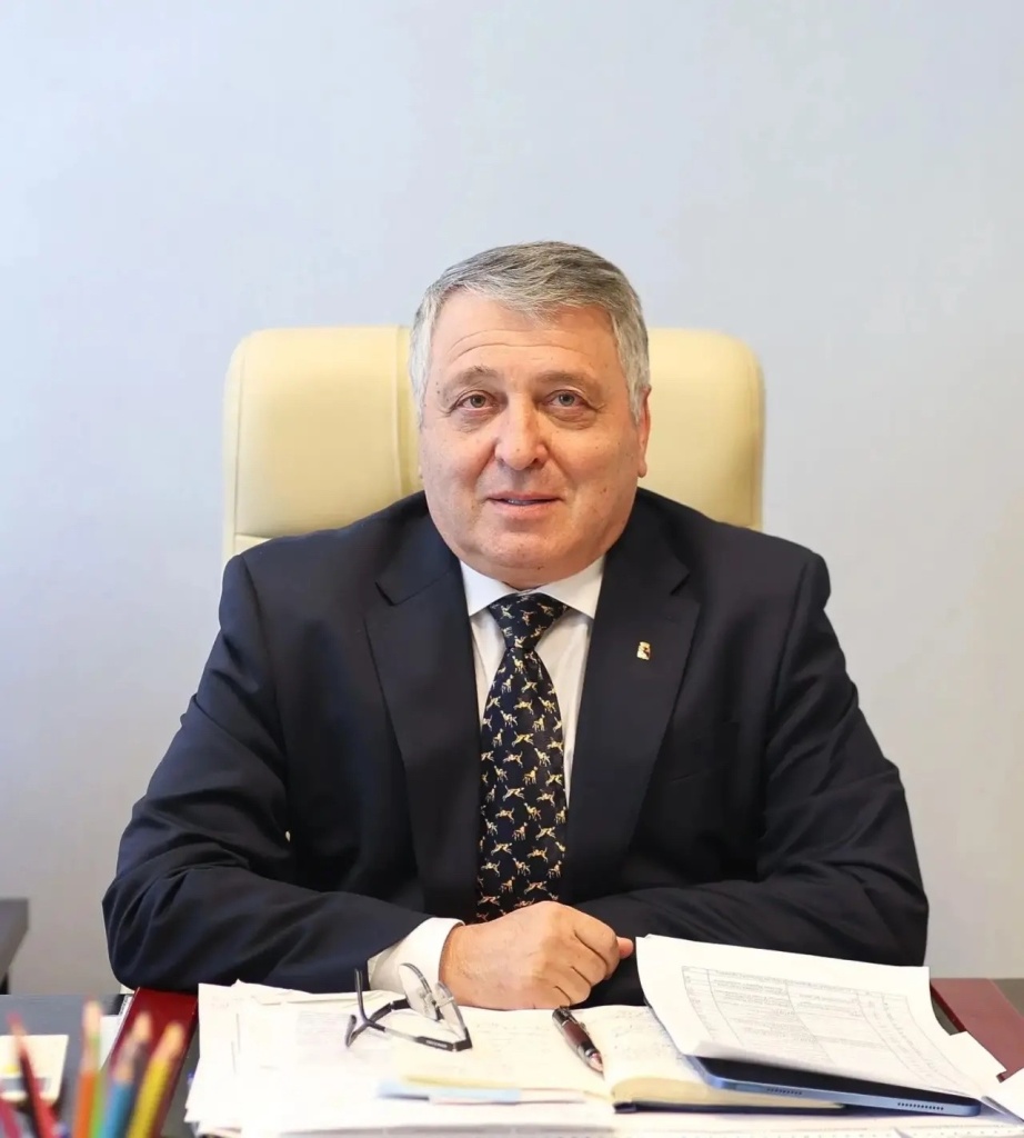 Герои, наставники, созидатели: троих воронежцев, ставших почётными гражданами, наградили в день празднования 440‑летия города Герои, наставники, созидатели: троих воронежцев, ставших почётными гражданами, наградили в день празднования 440‑летия города