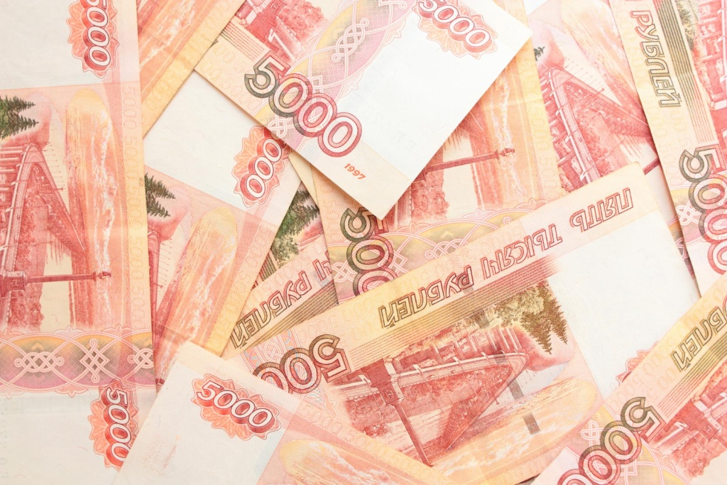 Кабмин анонсировал масштабные инвестиции в нацпроекты