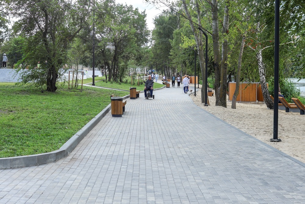 Мэр Воронежа посетил набережную Авиастроителей: работы завершаются, но подрядчик будет оштрафован