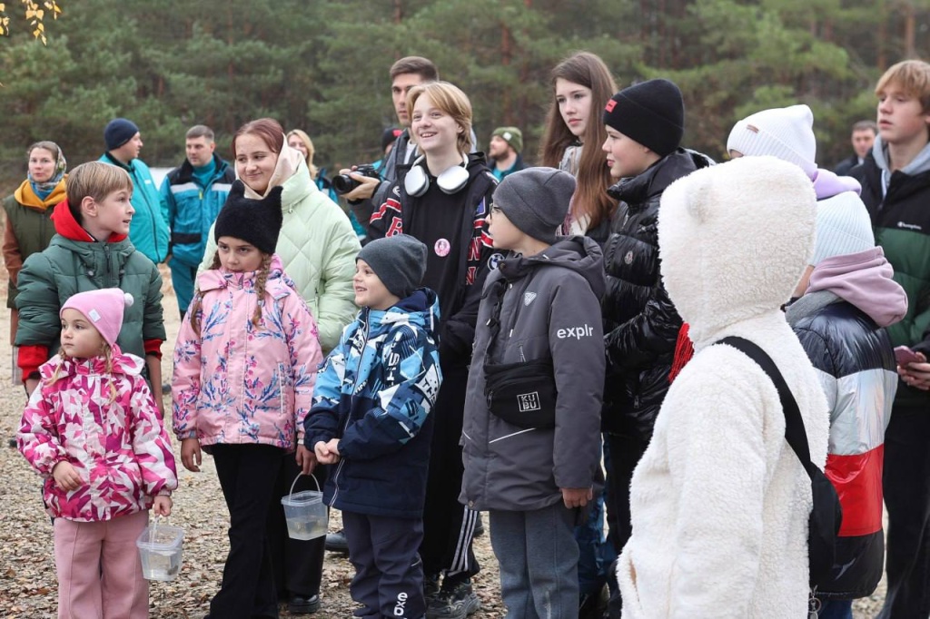 Мэр Воронежа Сергей Петрин поучаствовал в зарыблении Воронежского водохранилища