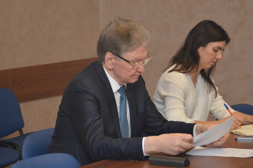 Депутаты Воронежской городской Думы детально проработали бюджетные ассигнования на социальную сферу в рамках второго чтения проекта бюджета 2026–2028 годов Депутаты Воронежской городской Думы детально проработали бюджетные ассигнования на социальную сферу в рамках второго чтения проекта бюджета 2026–2028 годов