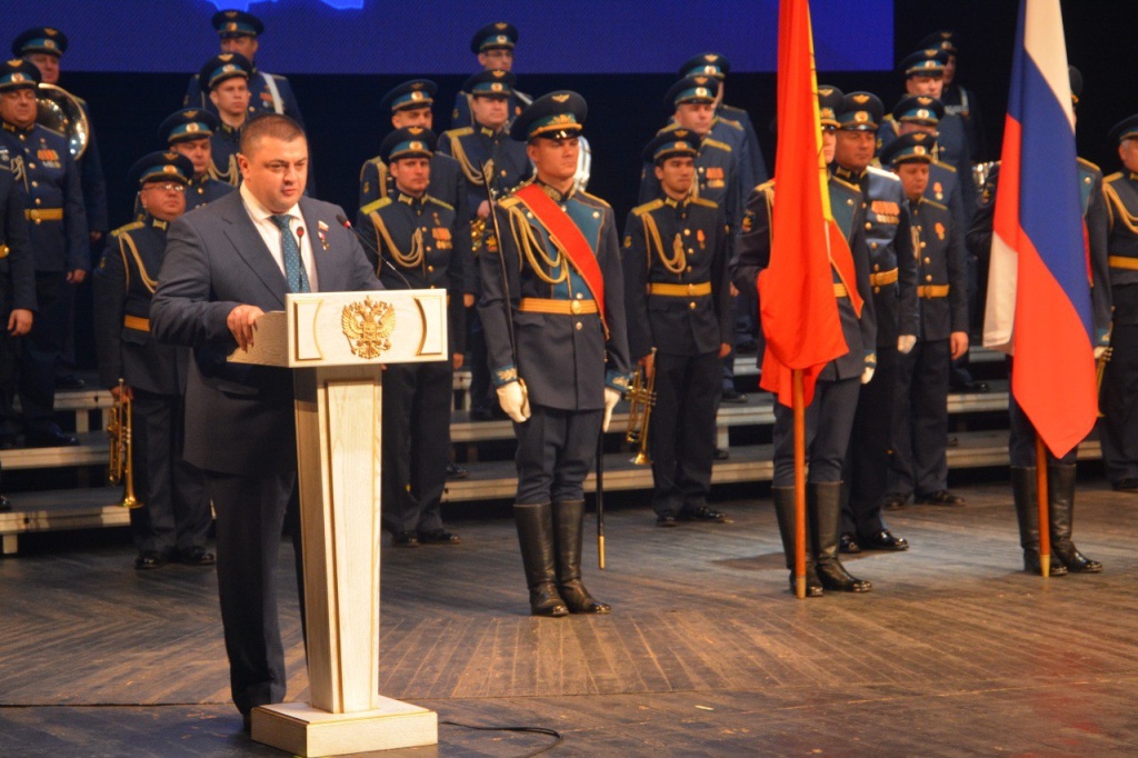 Председатель Воронежской гордумы поздравил сотрудников налоговой службы с профессиональным праздником