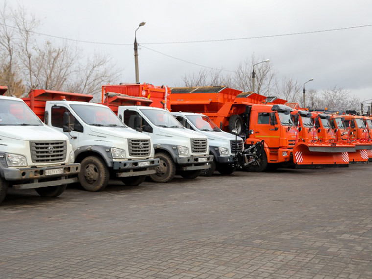 В Воронеже в течение двух дней проходит смотр дорожной техники В Воронеже в течение двух дней проходит смотр дорожной техники