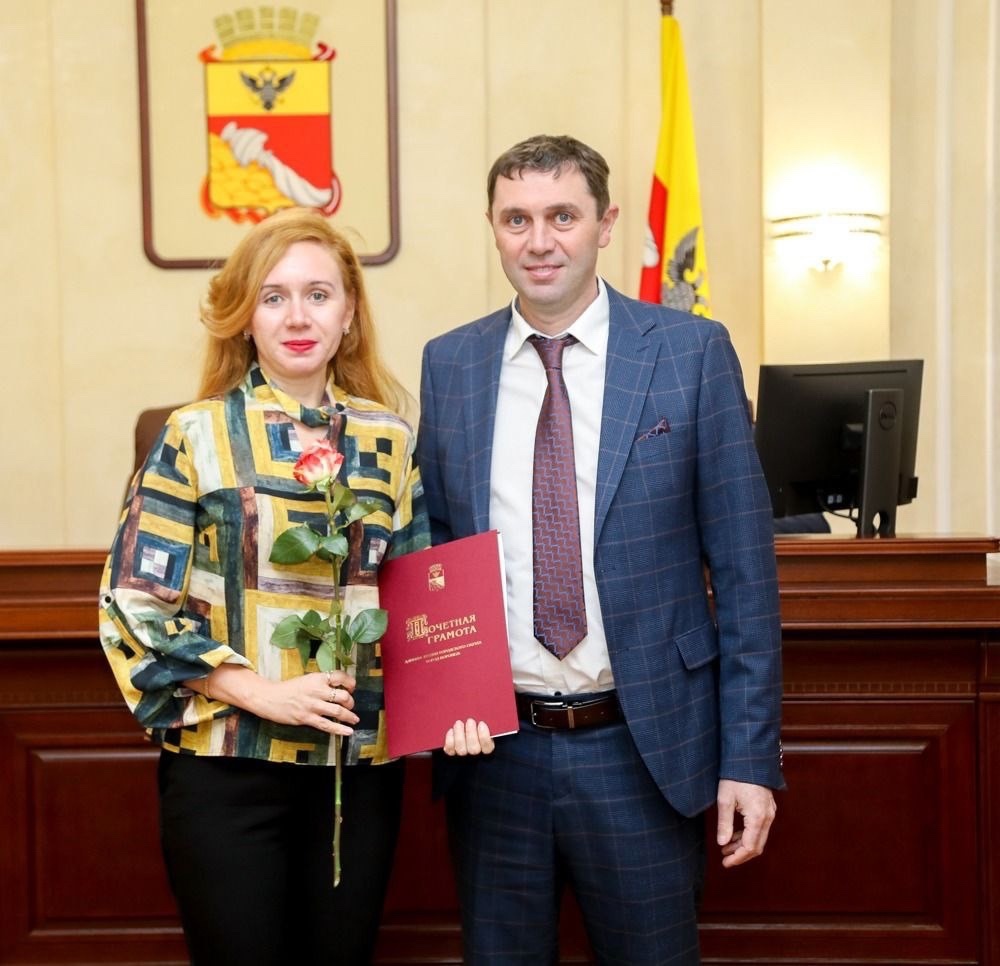 Глава Воронежа поздравил коллег из администрации с Днём экономиста Глава Воронежа поздравил коллег из администрации с Днём экономиста