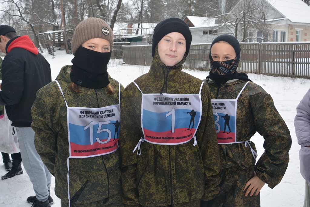 В Воронеже депутат городской Думы стал почётным гостем на соревнованиях по биатлону