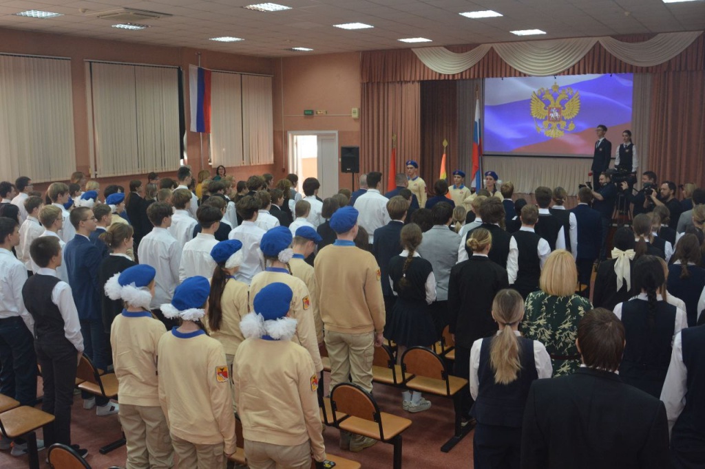 Председатель Воронежской гордумы Герой России провёл Уроки Мужества для школьников Председатель Воронежской гордумы Герой России провёл Уроки Мужества для школьников