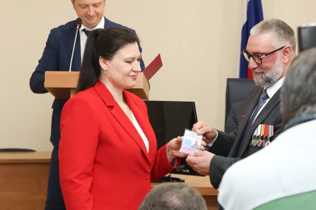 Депутаты Воронежской гордумы избрали нового председателя — Героя России Андрея Дьяченко Депутаты Воронежской гордумы избрали нового председателя — Героя России Андрея Дьяченко