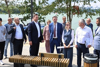 Мэр Воронежа посетил набережную Авиастроителей: работы завершаются, но подрядчик будет оштрафован