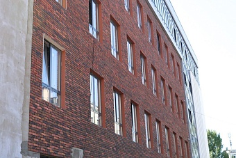 Мэр Воронежа Сергей Петрин поручил усилить контроль за реконструкцией школы №45