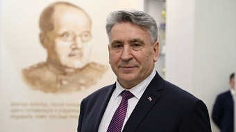 Мэр Воронежа Сергей Петрин поздравил Ивана Мошурова с 60‑летием: «Пусть каждый день приносит удовлетворение от дела, которому Вы служите»